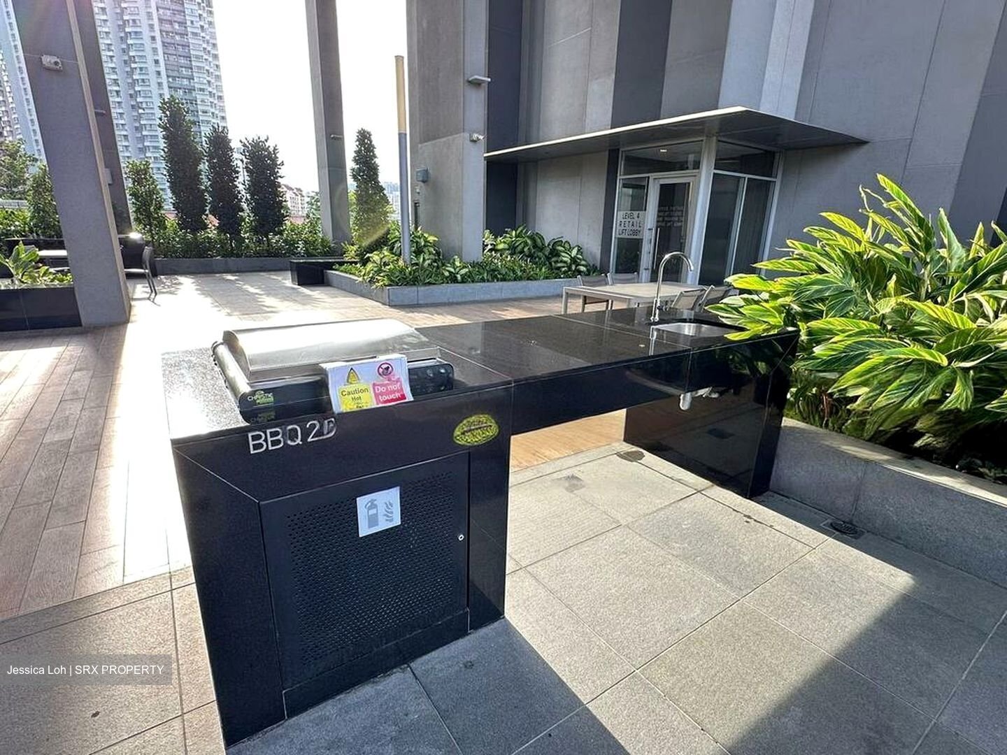 Arc 380 (D8), Retail #457391881